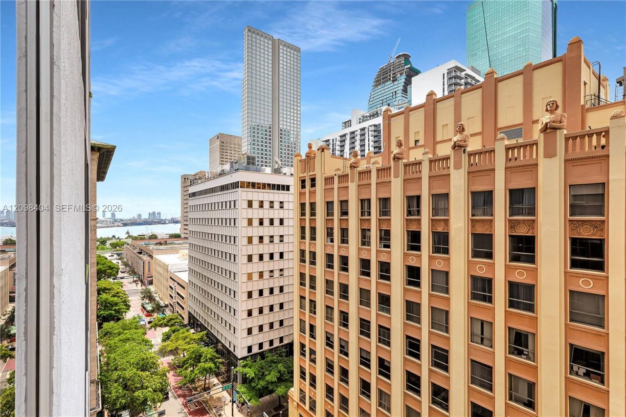 151 SE 1st St , Unit 1107, Miami, FL 33131 Photo