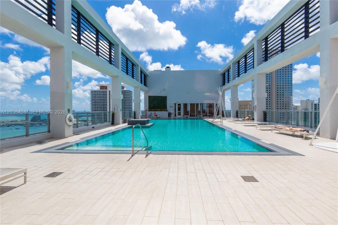 151 SE 1st St , Unit 1107, Miami, FL 33131 Photo
