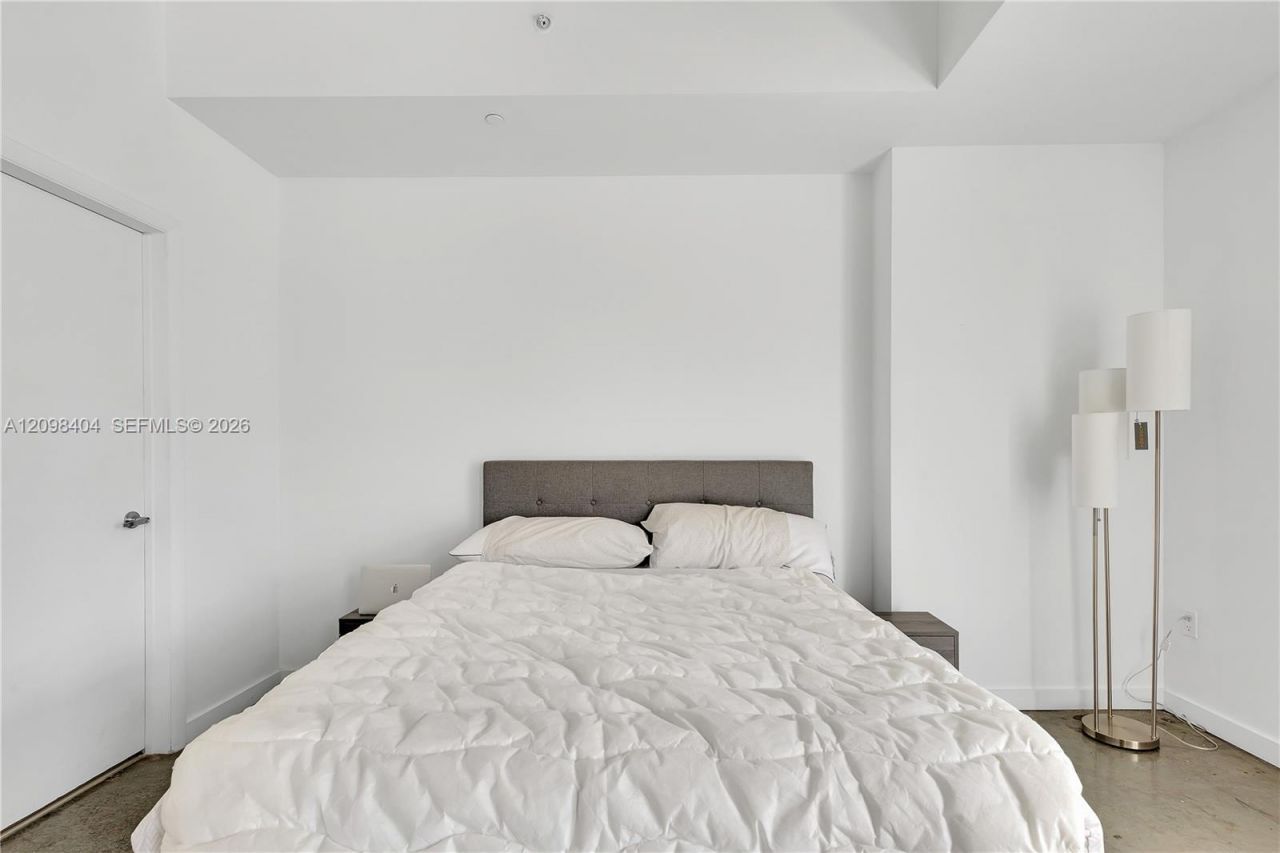 151 SE 1st St , Unit 1107, Miami, FL 33131 Photo