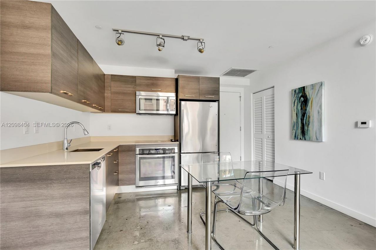 151 SE 1st St , Unit 1107, Miami, FL 33131 Photo