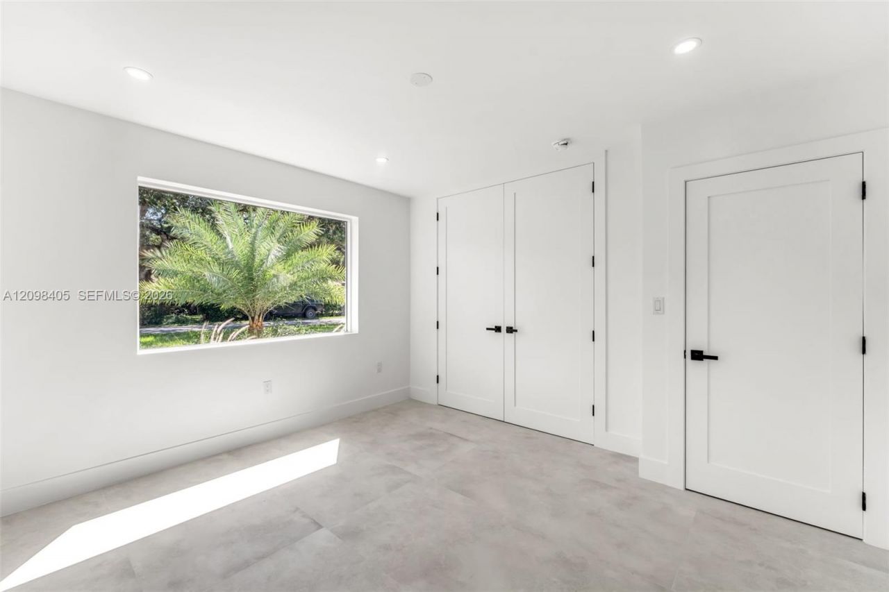 8345 SW 132nd St, Pinecrest, FL 33156 Photo