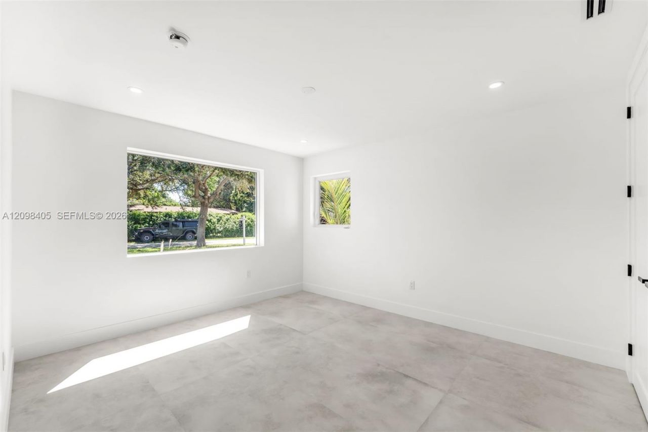 8345 SW 132nd St, Pinecrest, FL 33156 Photo