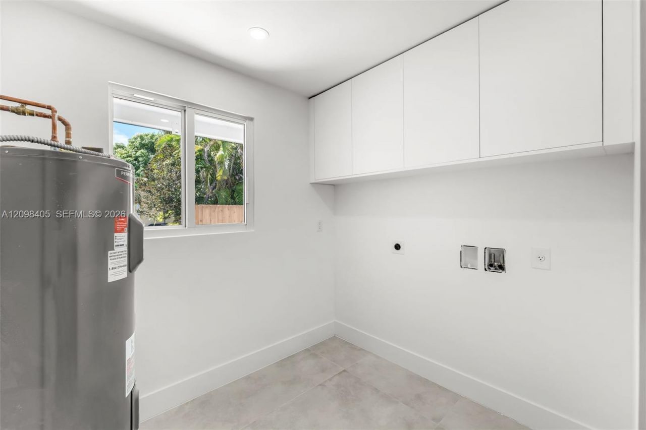 8345 SW 132nd St, Pinecrest, FL 33156 Photo