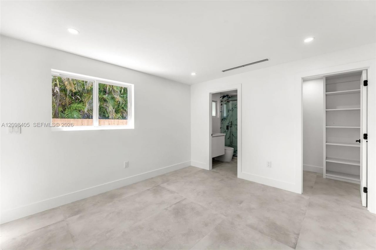 8345 SW 132nd St, Pinecrest, FL 33156 Photo