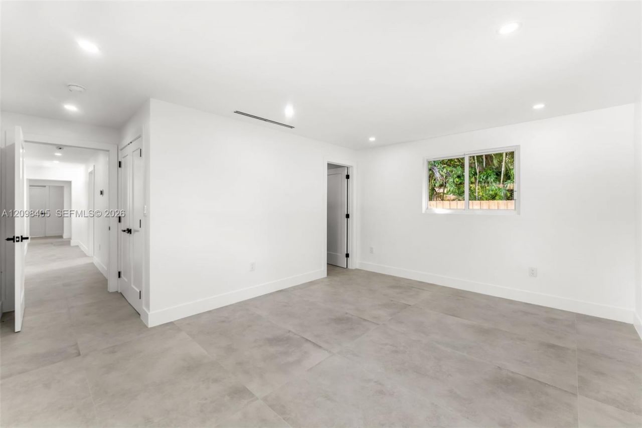 8345 SW 132nd St, Pinecrest, FL 33156 Photo