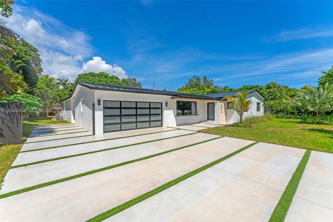 8345 SW 132nd St, Pinecrest, FL 33156 Photo