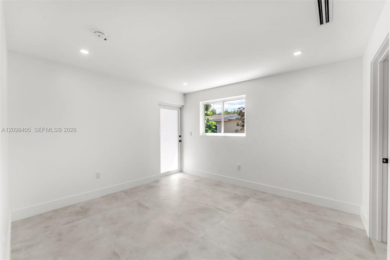 8345 SW 132nd St, Pinecrest, FL 33156 Photo