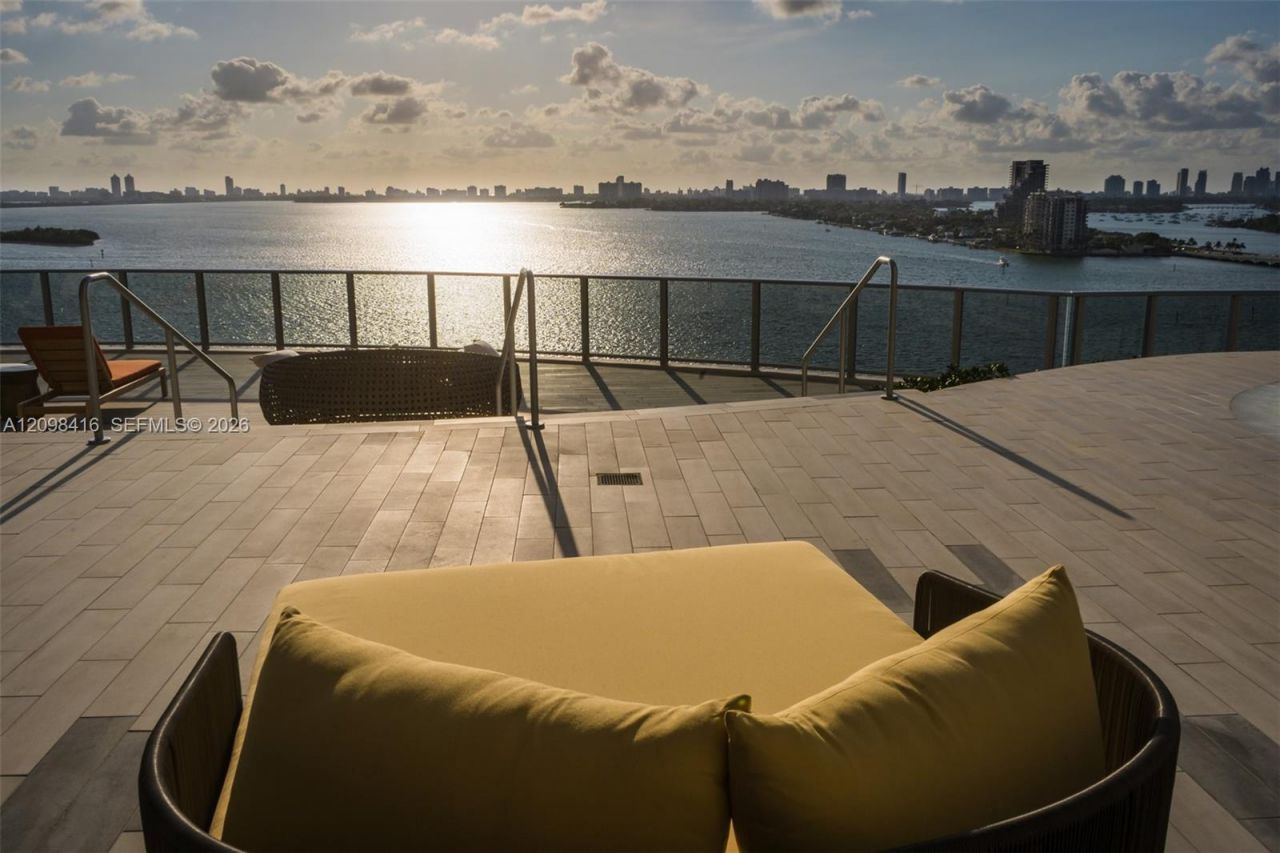 488 NE 18th St , Unit 3104, Miami, FL 33132 Photo