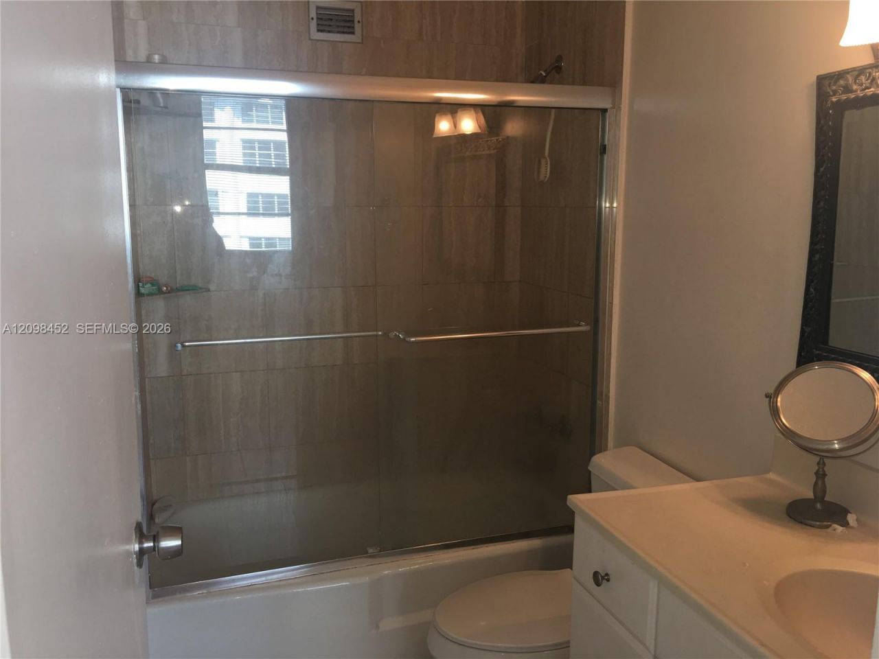 999 Brickell Bay Dr , Unit 1807, Miami, FL 33131 Photo