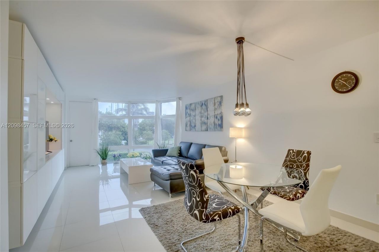 3375 N Country Club Dr , Unit 103, Aventura, FL 33180 Photo