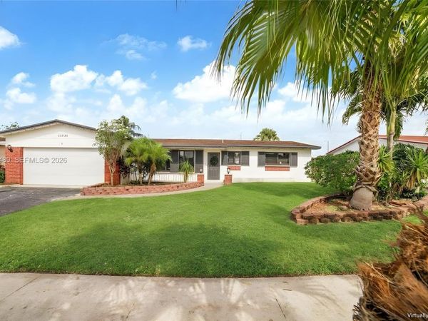 11941 NW 23rd St , Pembroke Pines, FL 33026