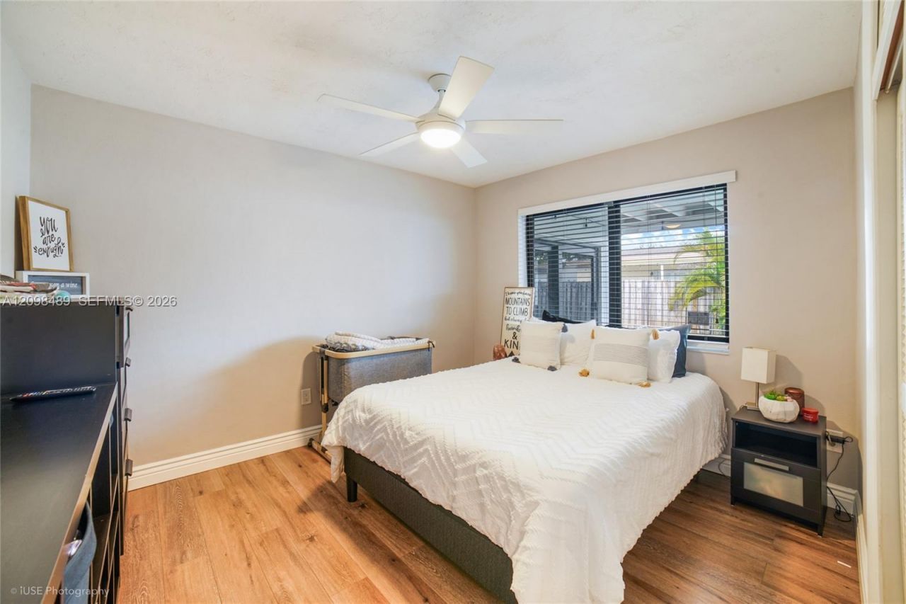 11941 NW 23rd St , Pembroke Pines, FL 33026 Photo