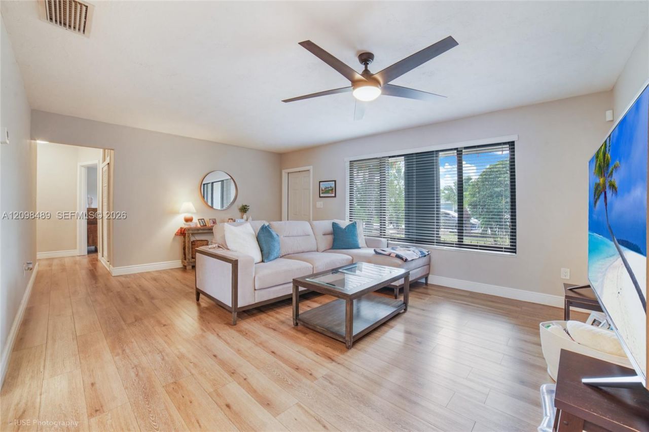 11941 NW 23rd St , Pembroke Pines, FL 33026 Photo