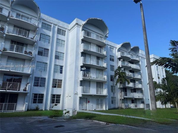 494 NW 165th St Rd , Unit C-305, Miami, FL 33169