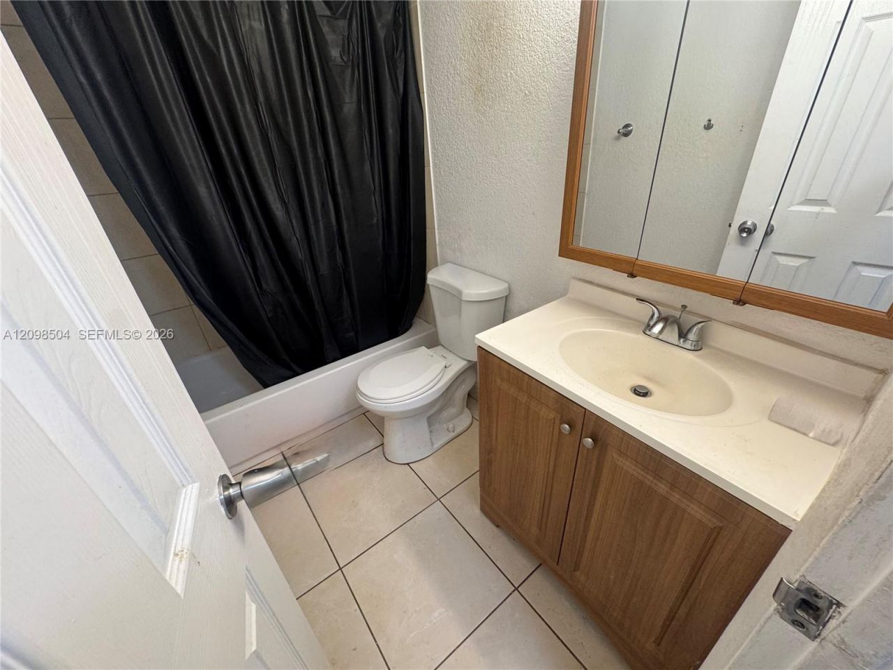 494 NW 165th St Rd , Unit C-305, Miami, FL 33169 Photo