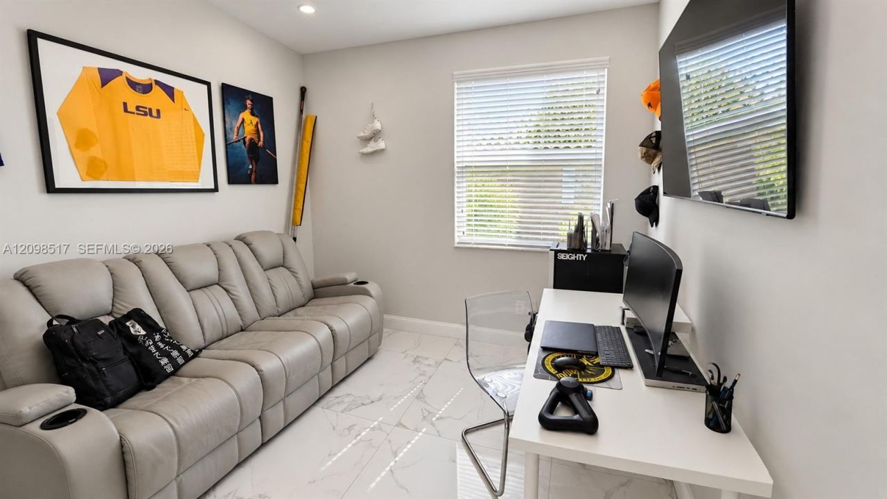 212 SW 179th Ave, Pembroke Pines, FL 33029 Photo