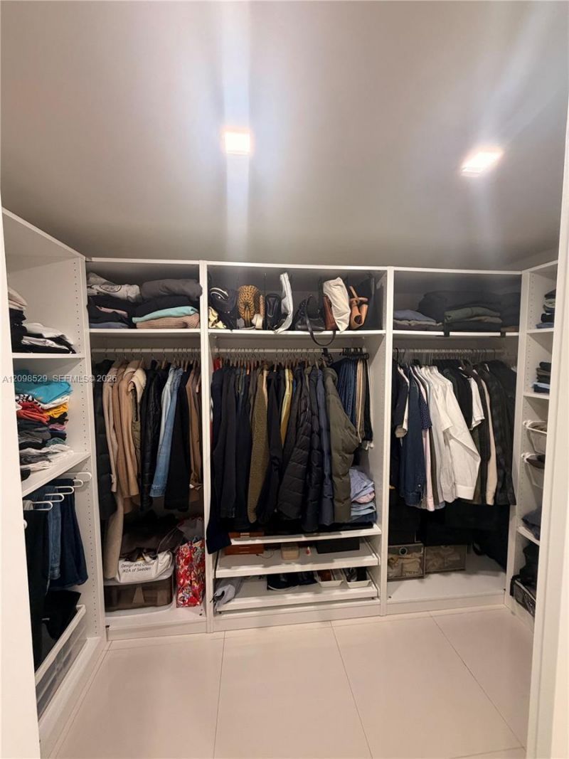 181 Crandon Blvd , Unit 109, Key Biscayne, FL 33149 Photo