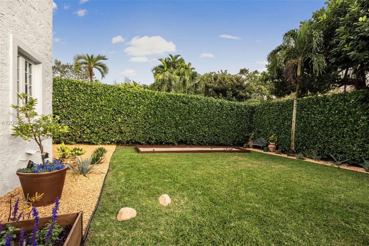 1234 S Greenway Dr , Coral Gables, FL 33134 Photo