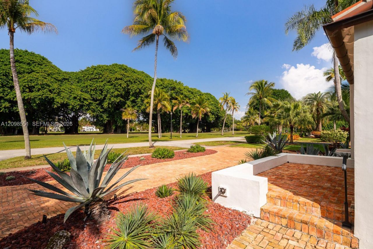1234 S Greenway Dr , Coral Gables, FL 33134 Photo