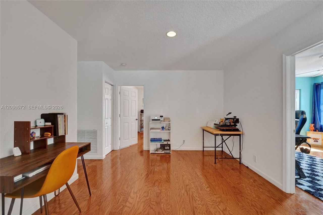3961 Nighthawk Dr , Weston, FL 33331 Photo