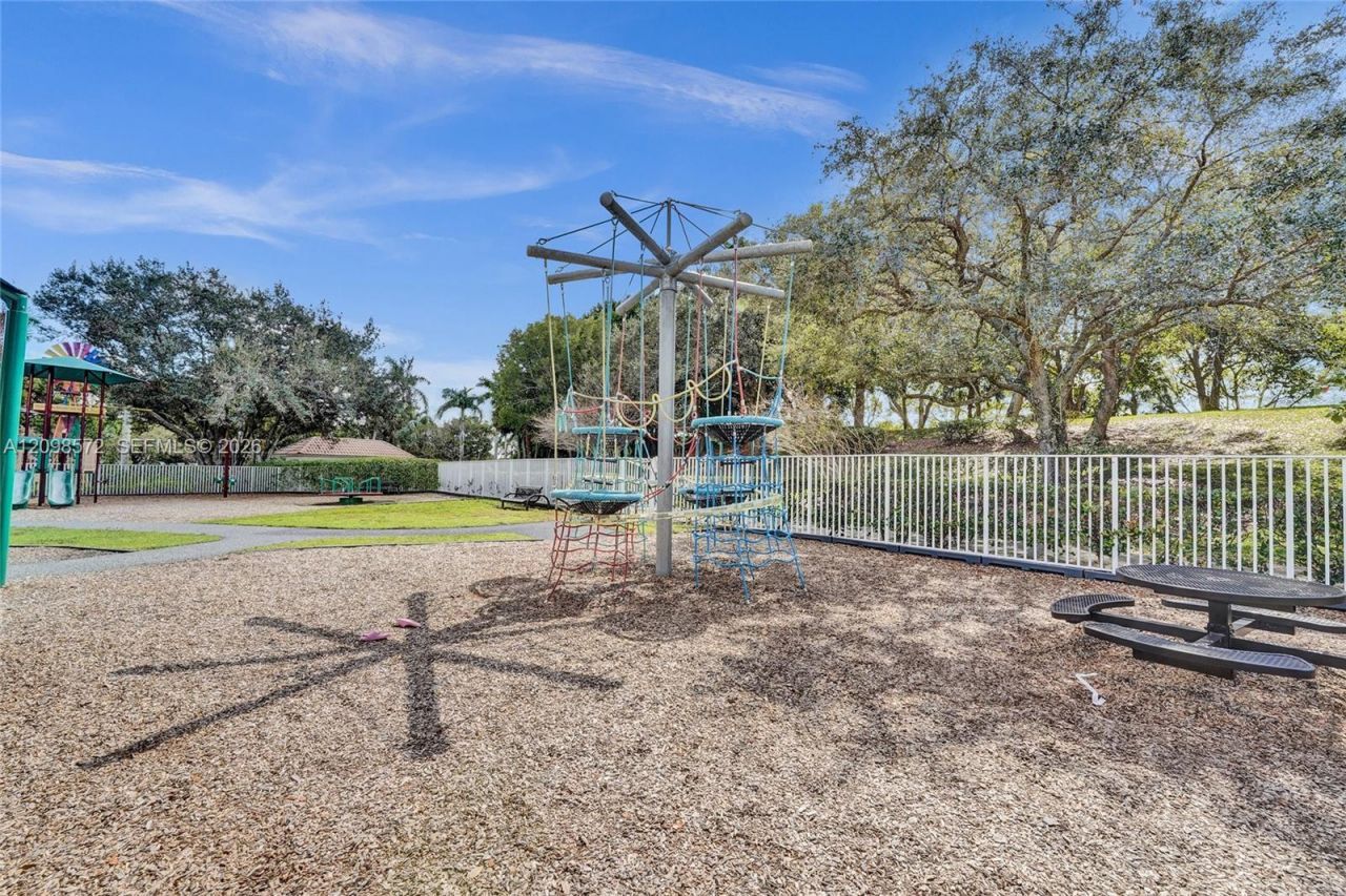 3961 Nighthawk Dr , Weston, FL 33331 Photo