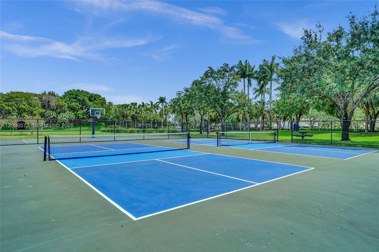 3961 Nighthawk Dr , Weston, FL 33331 Photo