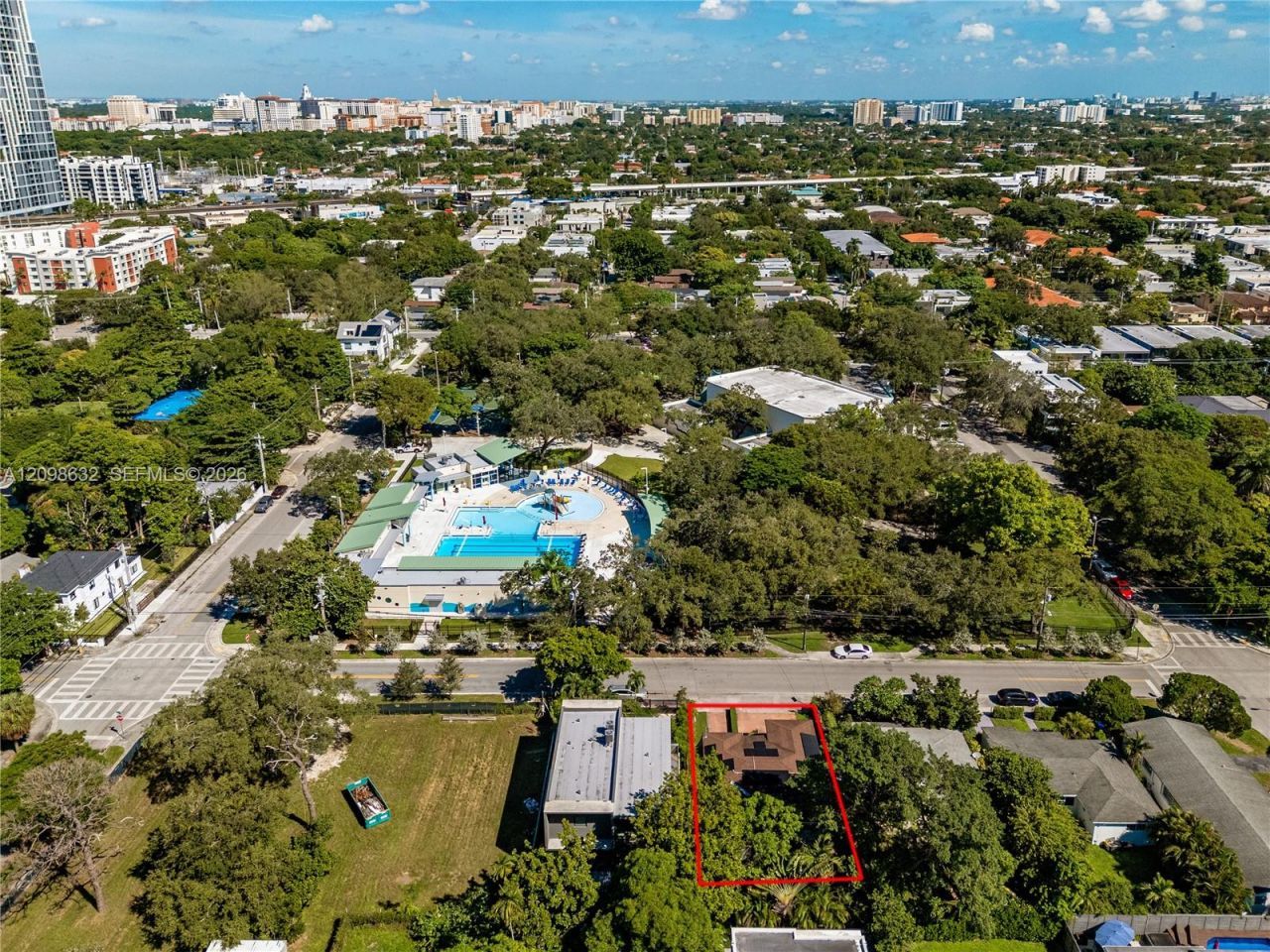 3530 Oak Ave , Miami, FL 33133 Photo