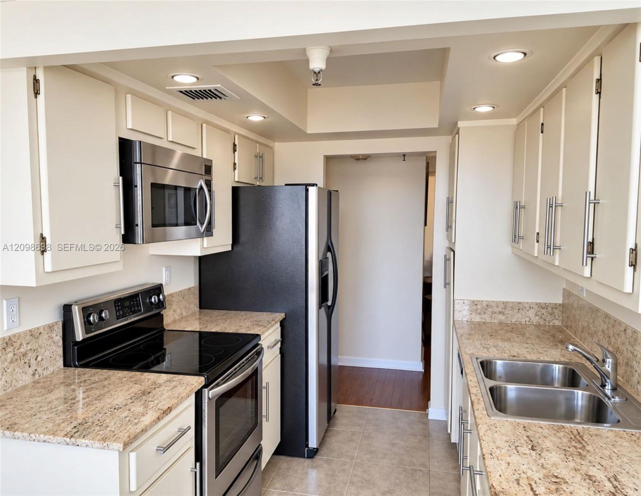 290 174th St , Unit 2412, Sunny Isles Beach, FL 33160 Photo