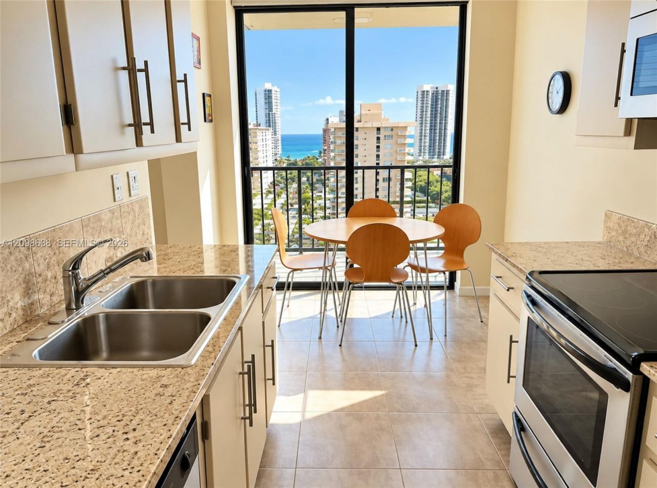 290 174th St , Unit 2412, Sunny Isles Beach, FL 33160 Photo