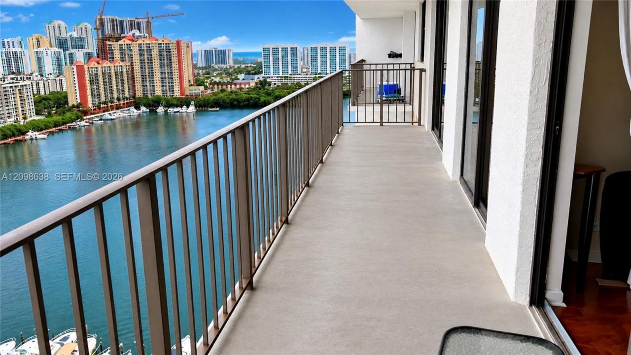 290 174th St , Unit 2412, Sunny Isles Beach, FL 33160 Photo