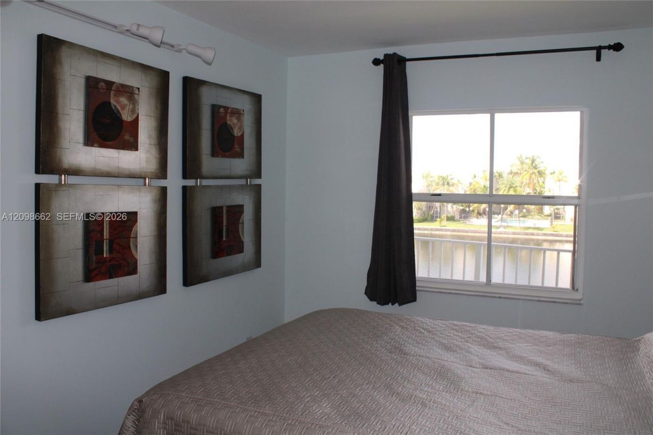 8260 SW 210th St, Unit 216, Cutler Bay, FL 33189 Photo