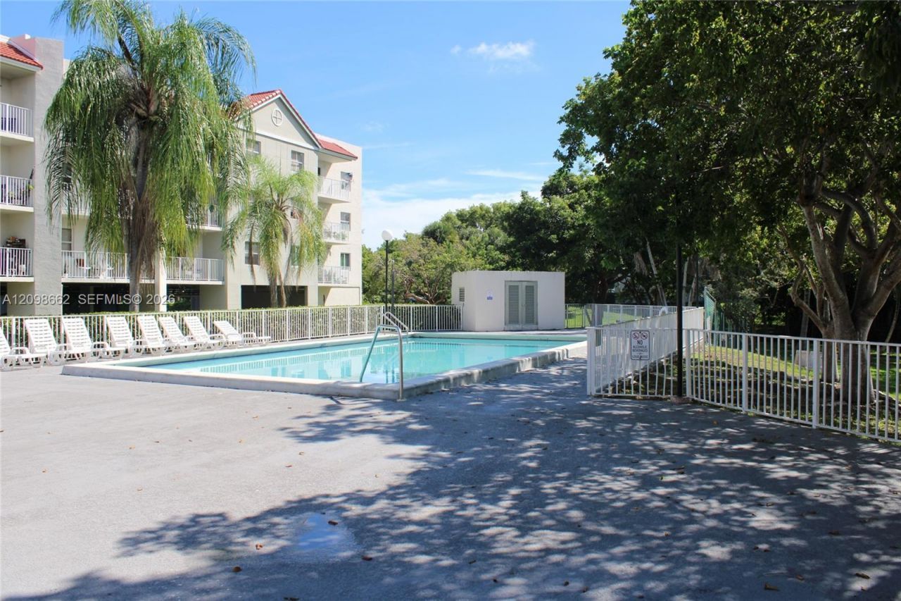 8260 SW 210th St, Unit 216, Cutler Bay, FL 33189 Photo