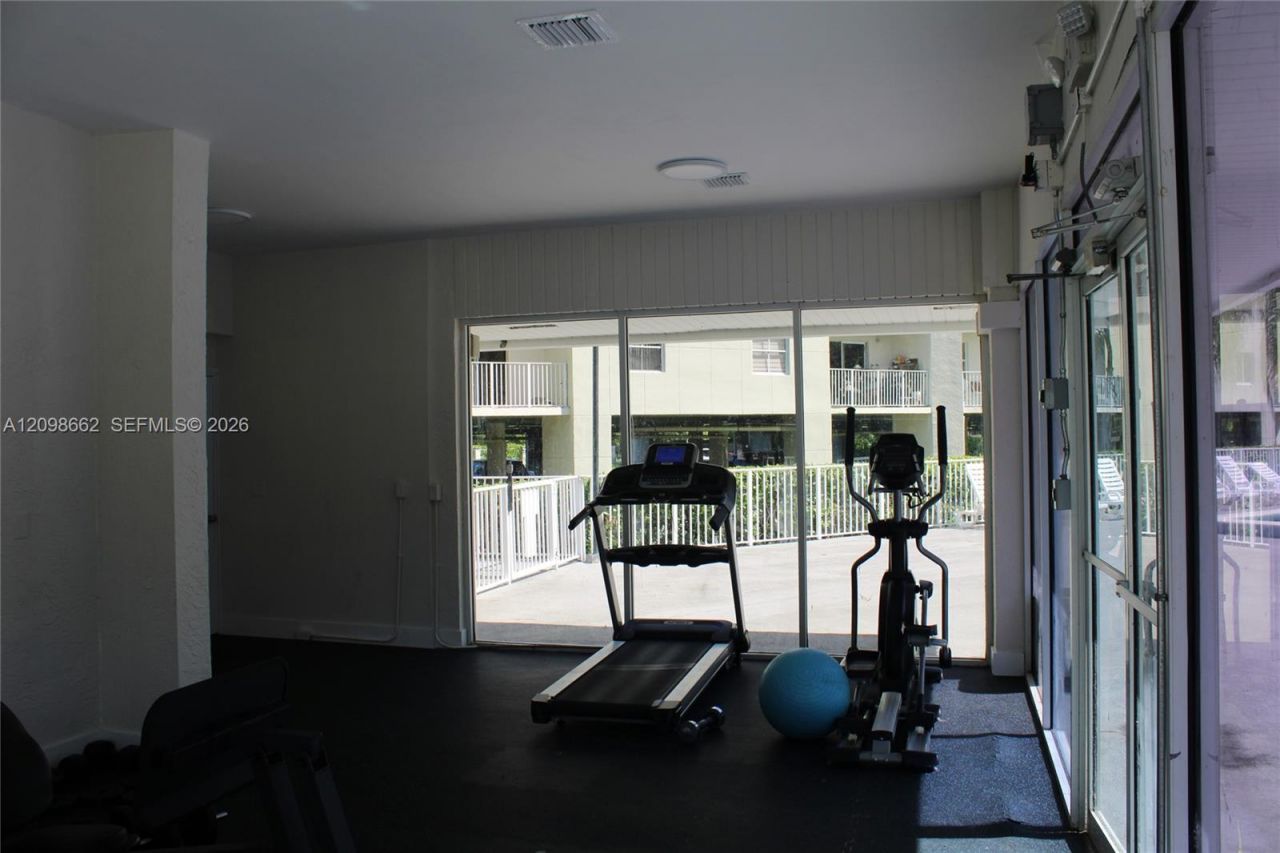 8260 SW 210th St, Unit 216, Cutler Bay, FL 33189 Photo