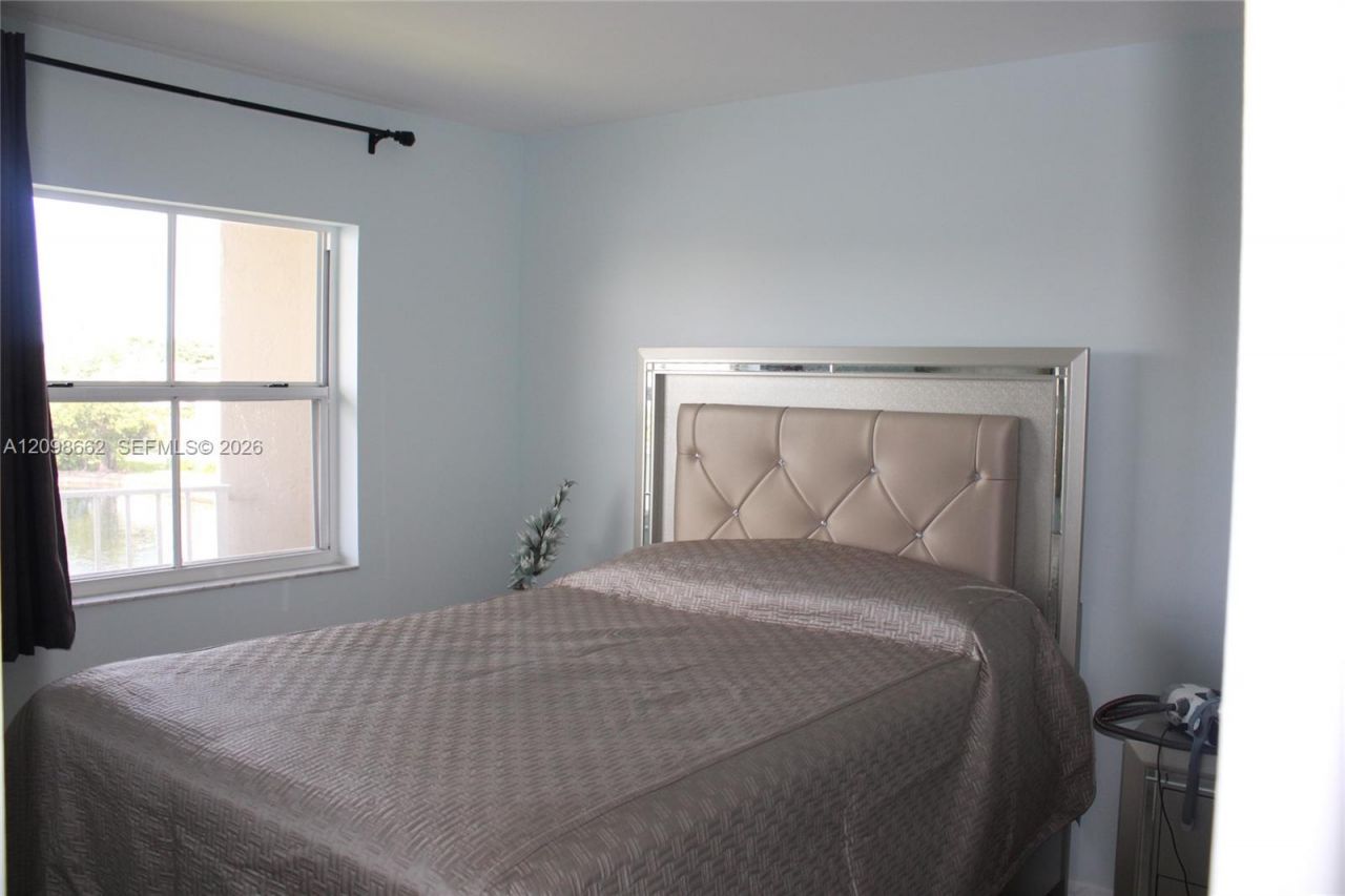 8260 SW 210th St, Unit 216, Cutler Bay, FL 33189 Photo