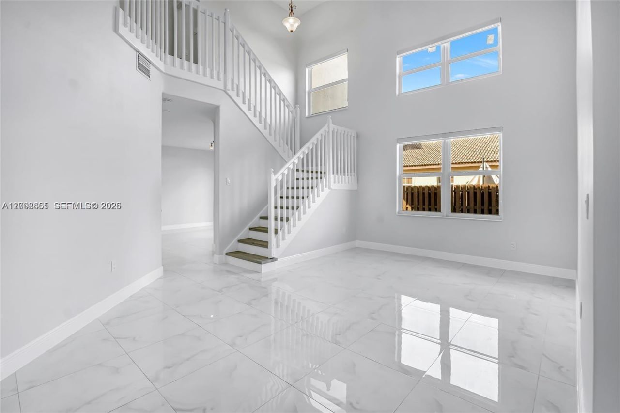 4894 NW 110th Pl , Doral, FL 33178 Photo