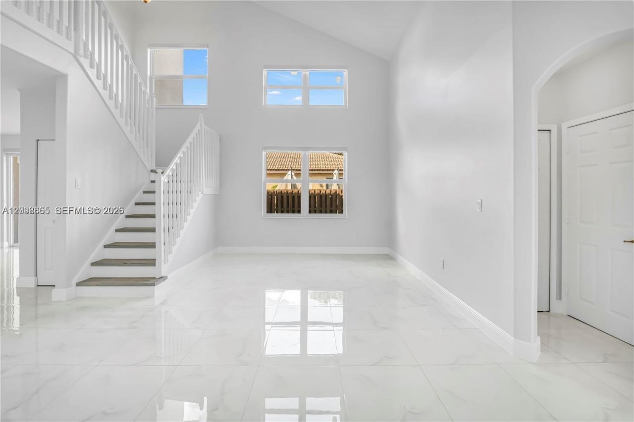 4894 NW 110th Pl , Doral, FL 33178 Photo