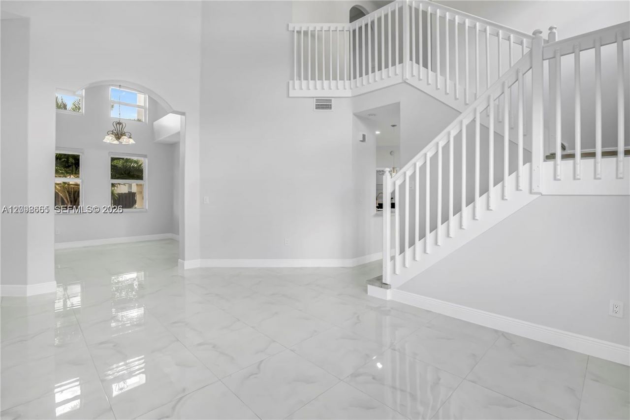 4894 NW 110th Pl , Doral, FL 33178 Photo