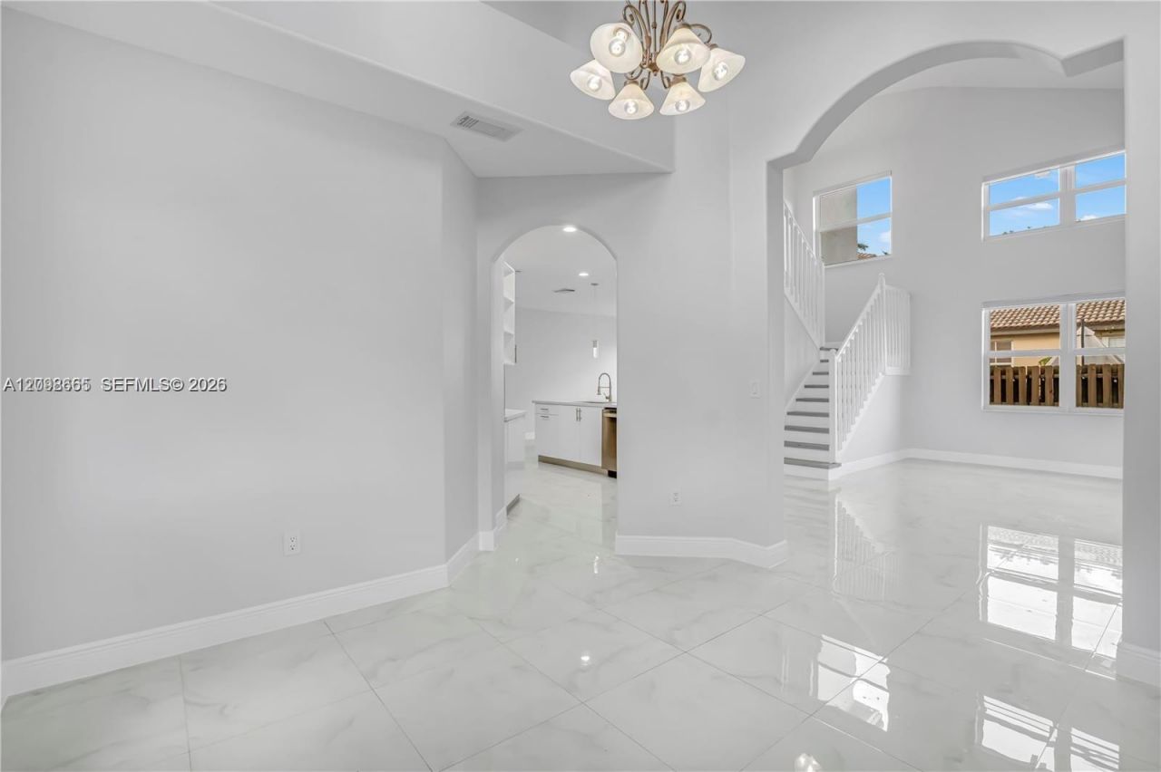 4894 NW 110th Pl , Doral, FL 33178 Photo