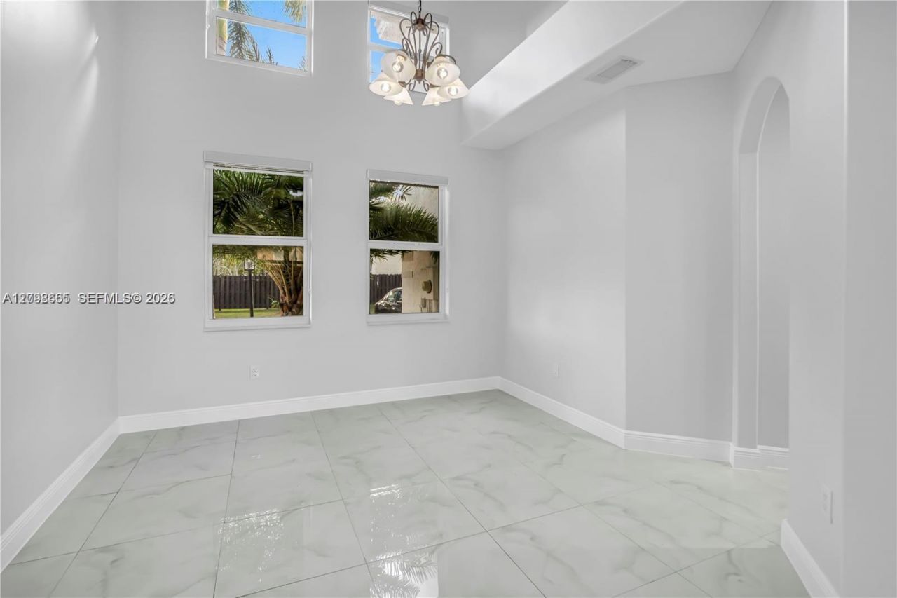4894 NW 110th Pl , Doral, FL 33178 Photo