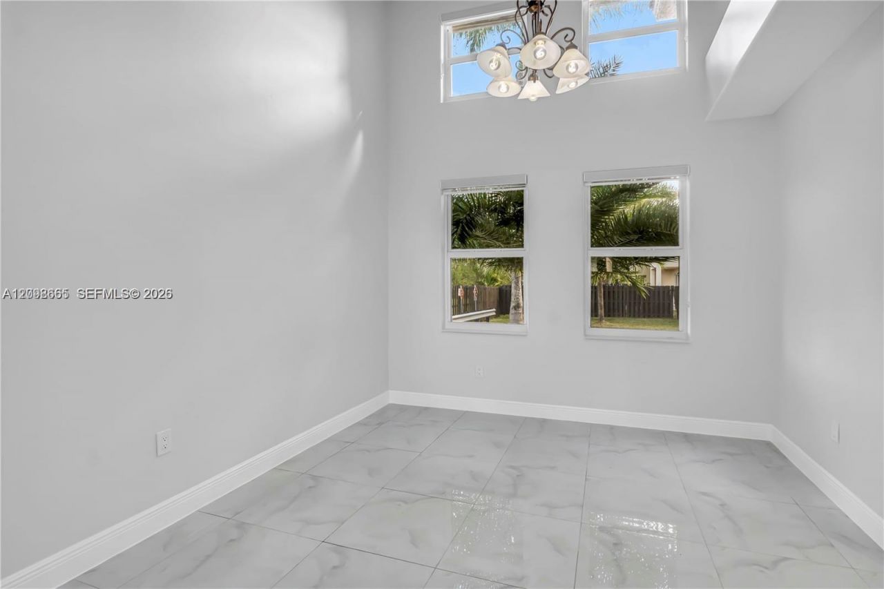 4894 NW 110th Pl , Doral, FL 33178 Photo