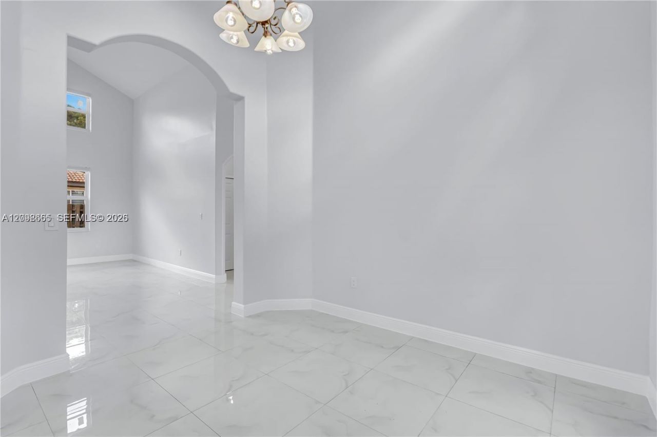4894 NW 110th Pl , Doral, FL 33178 Photo
