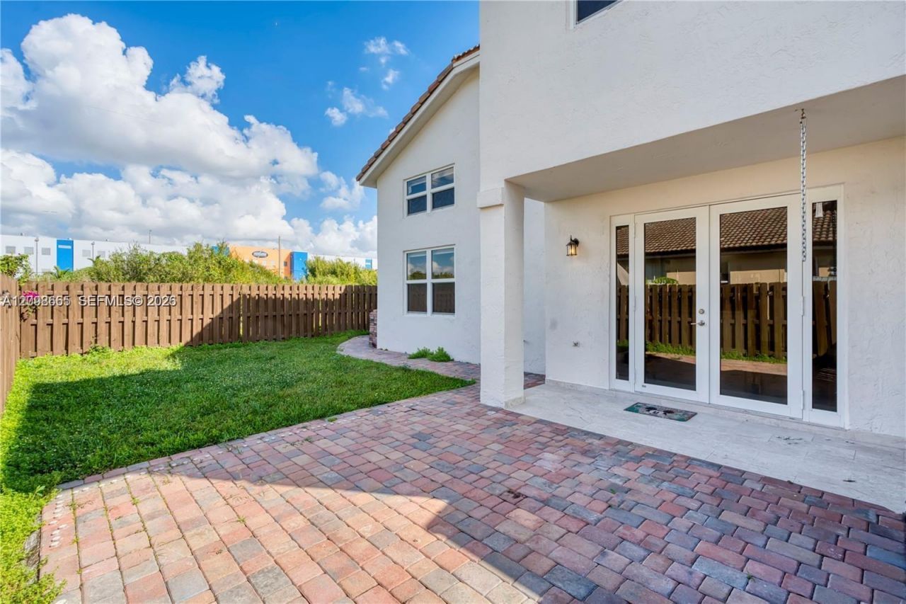 4894 NW 110th Pl , Doral, FL 33178 Photo