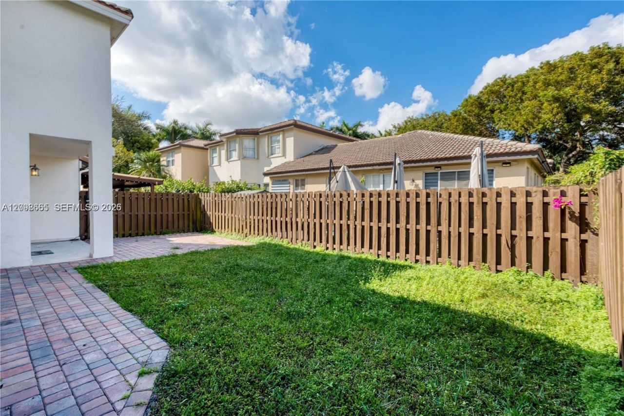 4894 NW 110th Pl , Doral, FL 33178 Photo