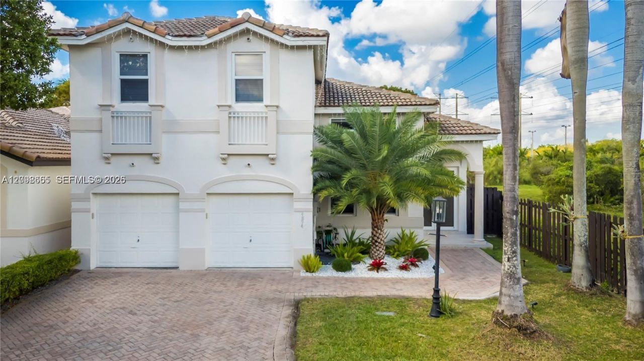 4894 NW 110th Pl , Doral, FL 33178 Photo