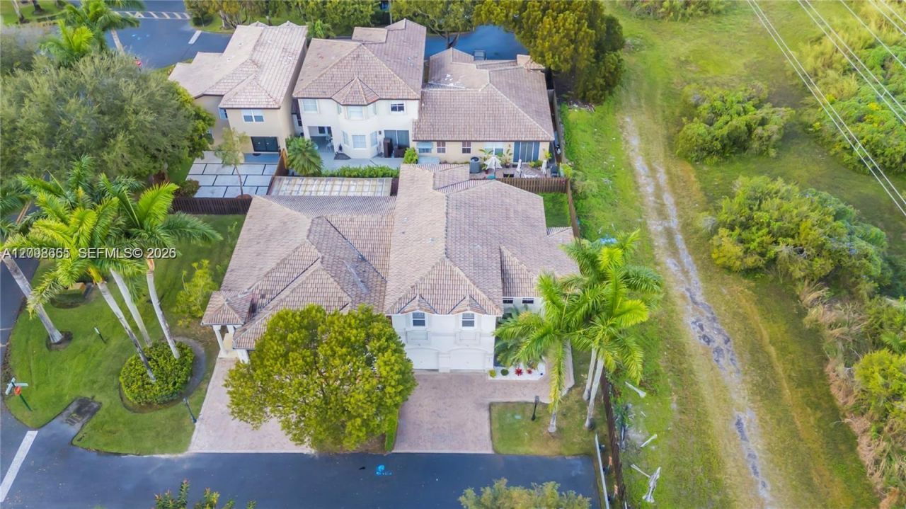 4894 NW 110th Pl , Doral, FL 33178 Photo