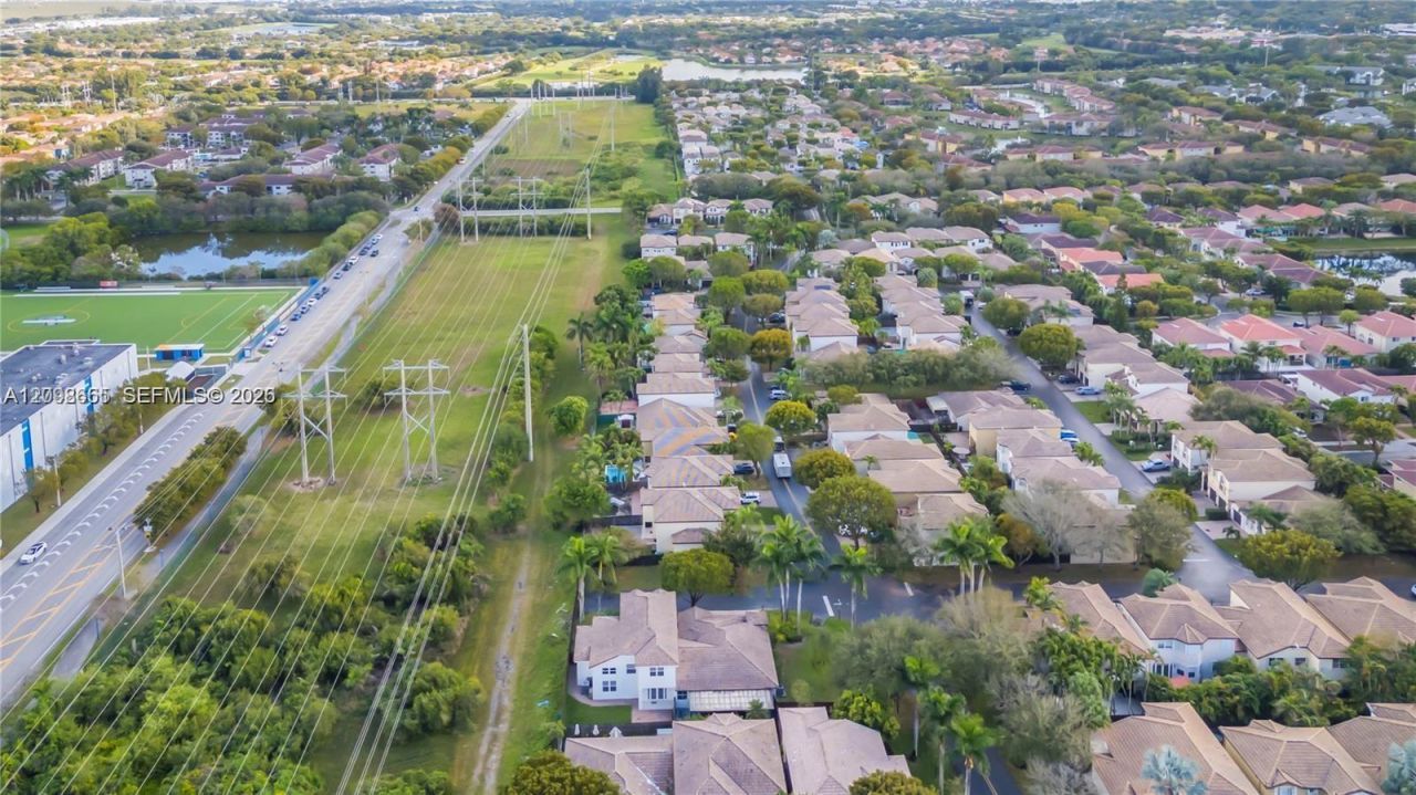 4894 NW 110th Pl , Doral, FL 33178 Photo