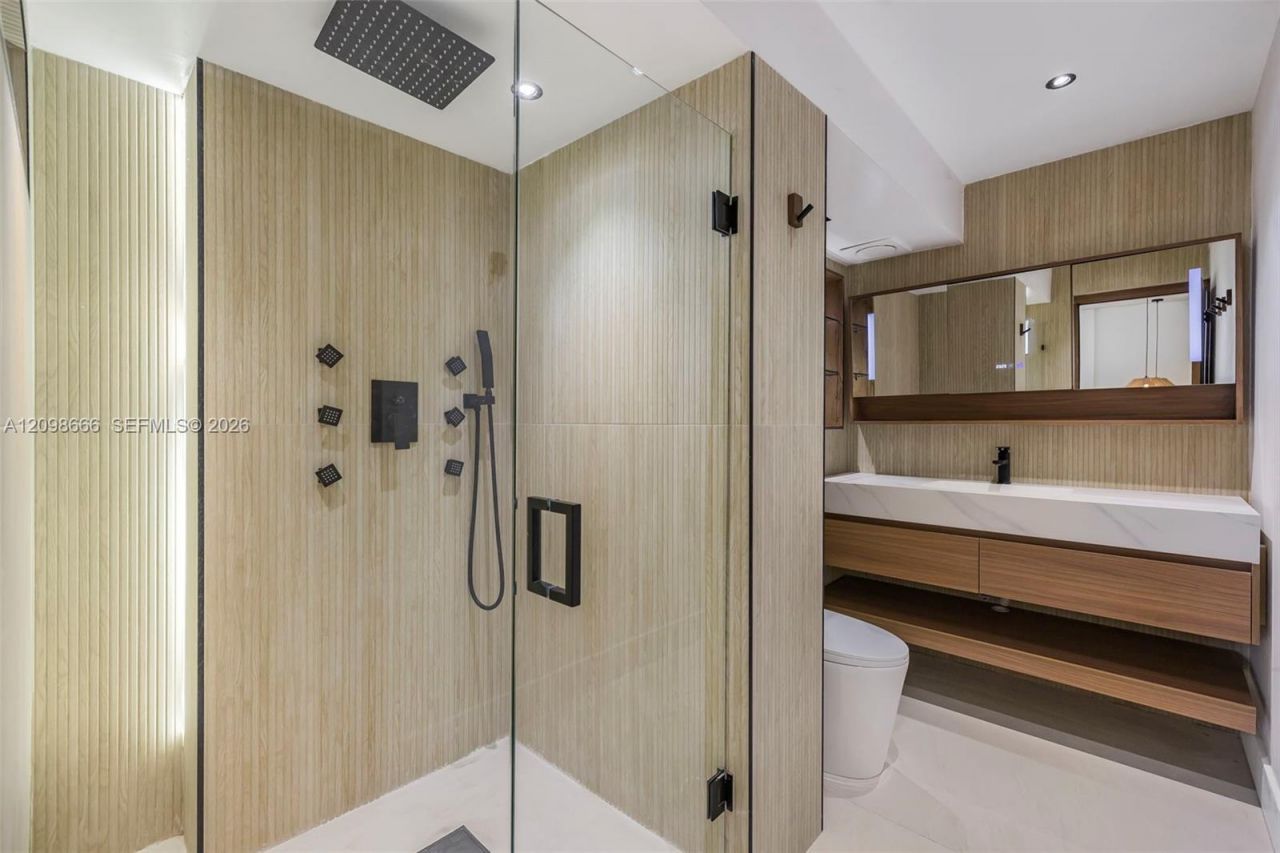 9511 Collins Ave , Unit 1209, Surfside, FL 33154 Photo