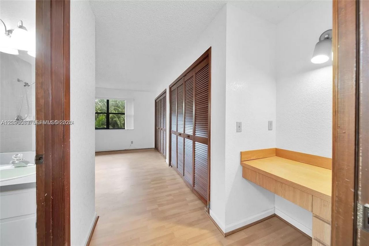 120 SE 12th Ave, Unit 120, Pompano Beach, FL 33060 Photo