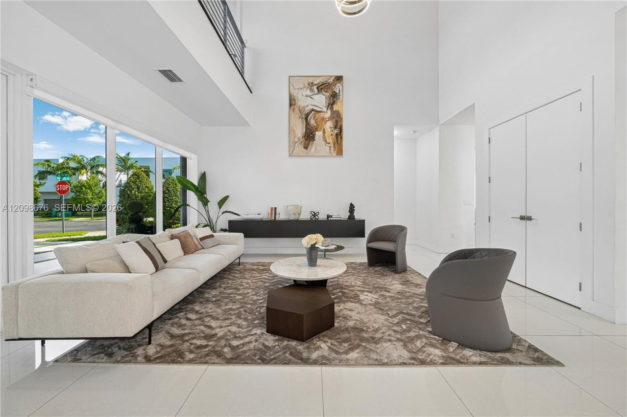 7442 NW 100th Ave, Doral, FL 33178 Photo