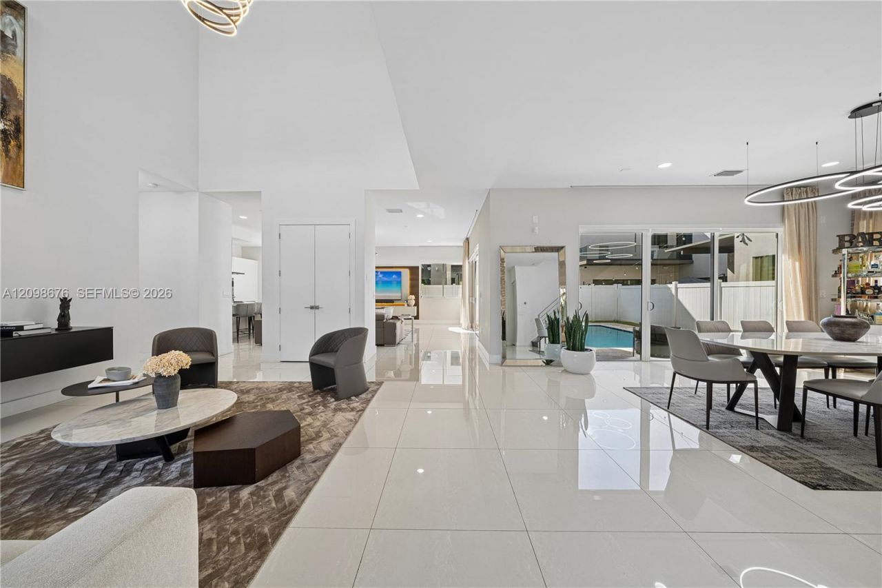 7442 NW 100th Ave, Doral, FL 33178 Photo